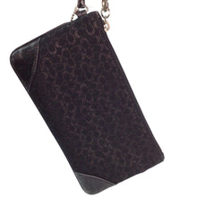 Load image into Gallery viewer, Coach Signature Wristlet Black