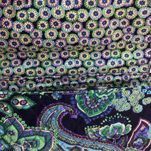 Load image into Gallery viewer, Vera Bradley Green Shoulder Bag
