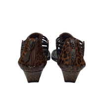 Load image into Gallery viewer, Donald Pliner Leopard Sandal Size 7.5