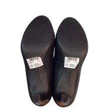 Load image into Gallery viewer, Clarks Amber Joy Black Leather Heels Size 6.5