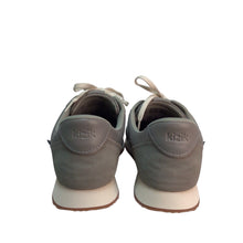 Load image into Gallery viewer, Kizik Milan Sneakers Size 10.5
