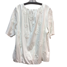 Load image into Gallery viewer, Chicos White Embroidered Flower Short Sleeve Top Size XXL