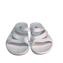 Load image into Gallery viewer, Reel Legends White Sandals/Slip Ons Size 7
