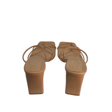 Load image into Gallery viewer, Billini &quot;Kilani&quot; Caramel Heel Size 6.5