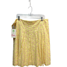 Load image into Gallery viewer, Lilly Pulitzer Pineapples Skirt Size Large NWT