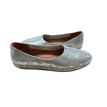 Load image into Gallery viewer, L&#39;AmourDesPieds Xavar Leather Flats Shimmery Silver - Size 7.5