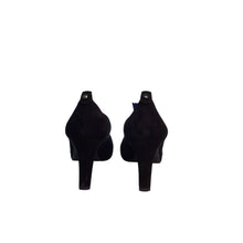 Load image into Gallery viewer, Stuart Weitzman Suede Black Heels Size 7/7.5 M
