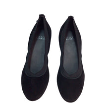 Load image into Gallery viewer, Stuart Weitzman Suede Black Heels Size 7/7.5 M