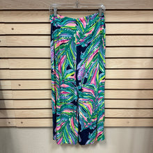 Load image into Gallery viewer, Lilly Pulitzer Wide Leg Crop Pants Green, Blue, Pink - Size 6