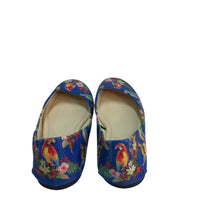 Load image into Gallery viewer, Modcloth Tuk Parrots Flats Size 8