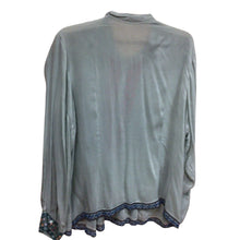 Load image into Gallery viewer, Johnny Was Longsleeve Blouse Green Background Size XL