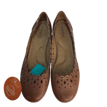 Load image into Gallery viewer, Natural Soul Brown Flats Size 10