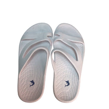 Load image into Gallery viewer, Reel Legends White Sandals/Slip Ons Size 7