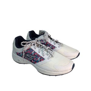 White Golf Skechers Size 6