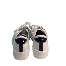 Load image into Gallery viewer, NYDJ Platform Sneaker Size 6
