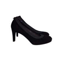 Load image into Gallery viewer, Stuart Weitzman Suede Black Heels Size 7/7.5 M