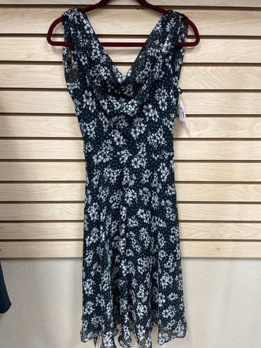 Roz & Ali Sleveeless Dress Black And White size 6