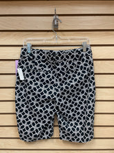 Load image into Gallery viewer, Talbots Shorts Black And White Size 2