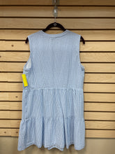 Load image into Gallery viewer, Vineyard Vines Sleeveless Dress Blue And White Size Large