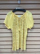 Load image into Gallery viewer, Caribbean Joe Short Sleeve Top Yellow Size Large