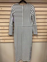 Load image into Gallery viewer, Tory Burch Long Sleeve Dress Cream And Black Size Petite Small