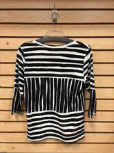 Load image into Gallery viewer, Onque Casual Long Sleeve Top Black And White Size Small