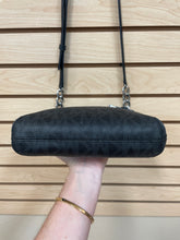 Load image into Gallery viewer, Michael Kors Crossbody Bag Black