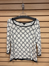 Load image into Gallery viewer, Talbots Long Sleeve Top White And Black Size Medium