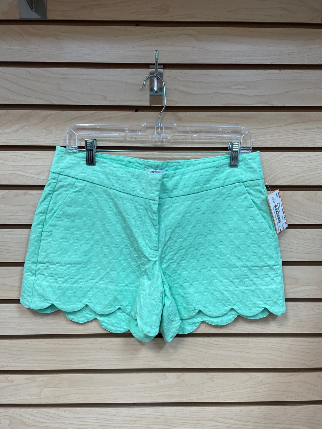 Crown & Ivy Shorts Green Size 4