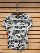 Load image into Gallery viewer, Dept 222 Short Sleeve Top Gray And White Size Petite Medium