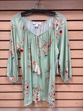 Load image into Gallery viewer, Bunulu Long Sleeve Top Green And Orange Size 1x