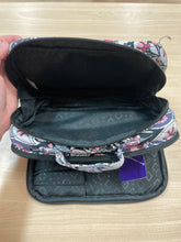 Load image into Gallery viewer, Vera Bradley Makeup Bag Blue And Black