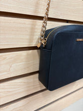 Load image into Gallery viewer, Michael Kors Crossbody Bag Black