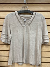 Load image into Gallery viewer, Chico&#39;s Short Sleeve Top Tan Size Small