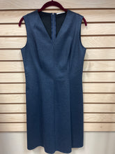 Load image into Gallery viewer, Tahari Sleeveless Dress Blue Size 6