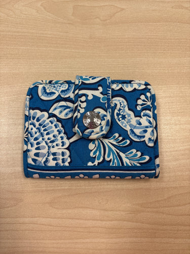 Vera Bradley Wallet Blue And White