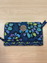 Load image into Gallery viewer, Vera Bradley Wallet Blue And Green