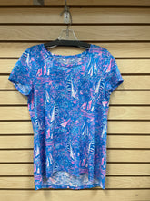 Load image into Gallery viewer, Lilly Pulitzer Short Sleeve Top Blue And Pink Size Small